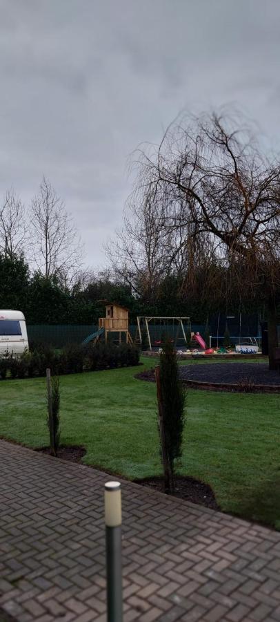 Urlaub Machen Direkt Am Irland Das Kinderparadies In Twisteden Im Grossen Garten Bei Privatleute Fur Maximal Sechs Personen ケーヴェラアー エクステリア 写真